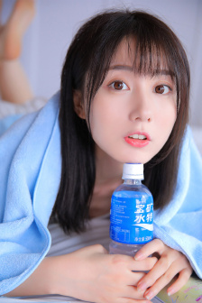 把她摸出水
